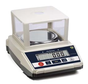 Escala experimental de alta precisión con legibilidad de 0.01g y conexión de interfaz RS-232C